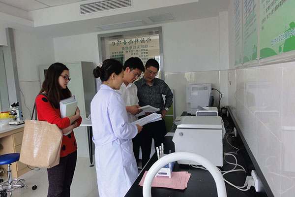 ����С�ݏV���_չ�����������