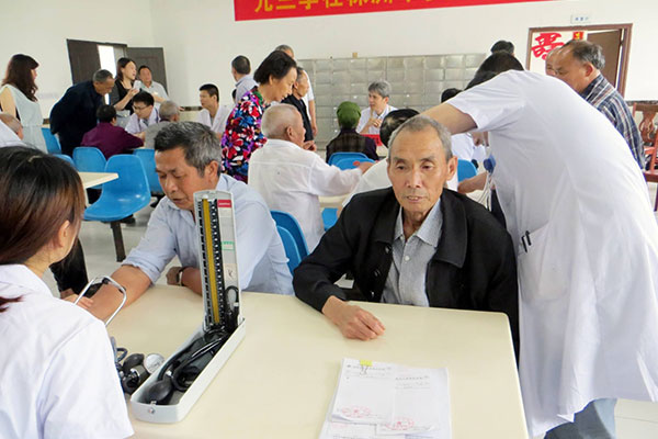 ����С����ʾ�ճ�����Ѫ�����E�[